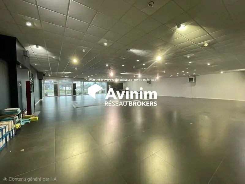 Local commercial dans Groslay à louer Photo intérieure– Image 1 sur 3