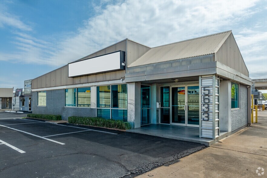 5633 Southwest Fwy, Houston, TX à louer - Photo de l’immeuble – Image 2 sur 16