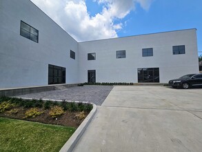 4001 Tulane Ave, New Orleans, LA à louer Photo de l’immeuble– Image 1 sur 6