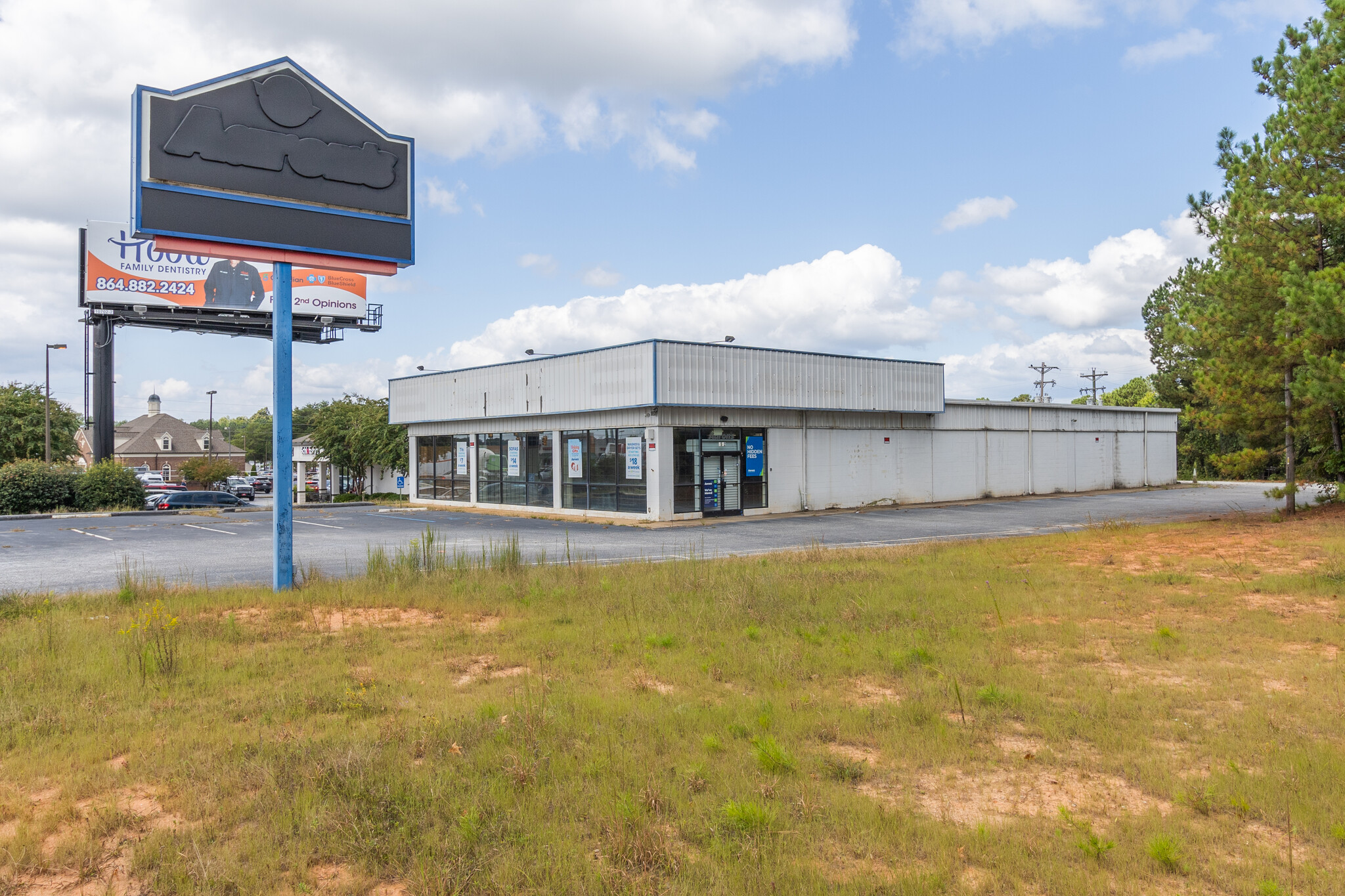 1592 Sandifer Blvd, Seneca, SC à vendre Photo de l’immeuble– Image 1 sur 51