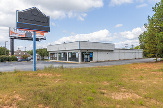 1592 Sandifer Blvd, Seneca, SC à vendre Photo de l’immeuble– Image 1 sur 51