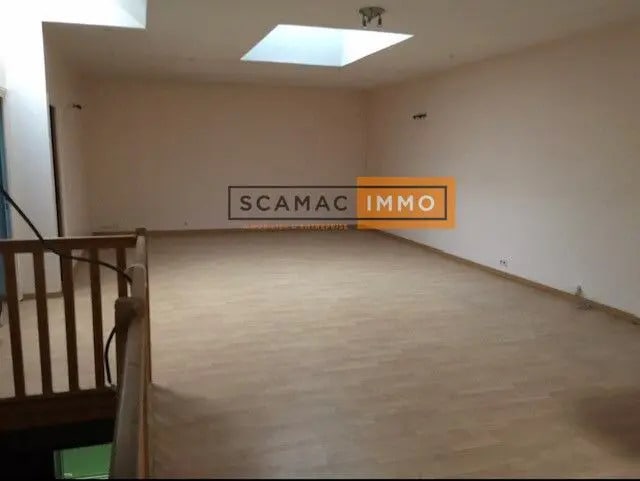 Industriel/Logistique dans Montgeron à vendre - Photo de l’immeuble – Image 3 sur 4