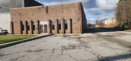 1725 Rossi Dr, Tecumseh, ON à louer Photo de l’immeuble– Image 1 sur 19