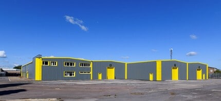 7 Woodrow Way, Gloucester à louer Photo de l’immeuble– Image 2 sur 9