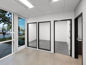 1 Technology Dr, Irvine, CA à louer Photo intérieure– Image 1 sur 9