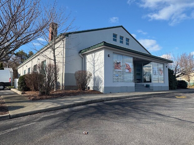 96 Cross St, Westerly, RI à vendre Photo principale– Image 1 sur 10