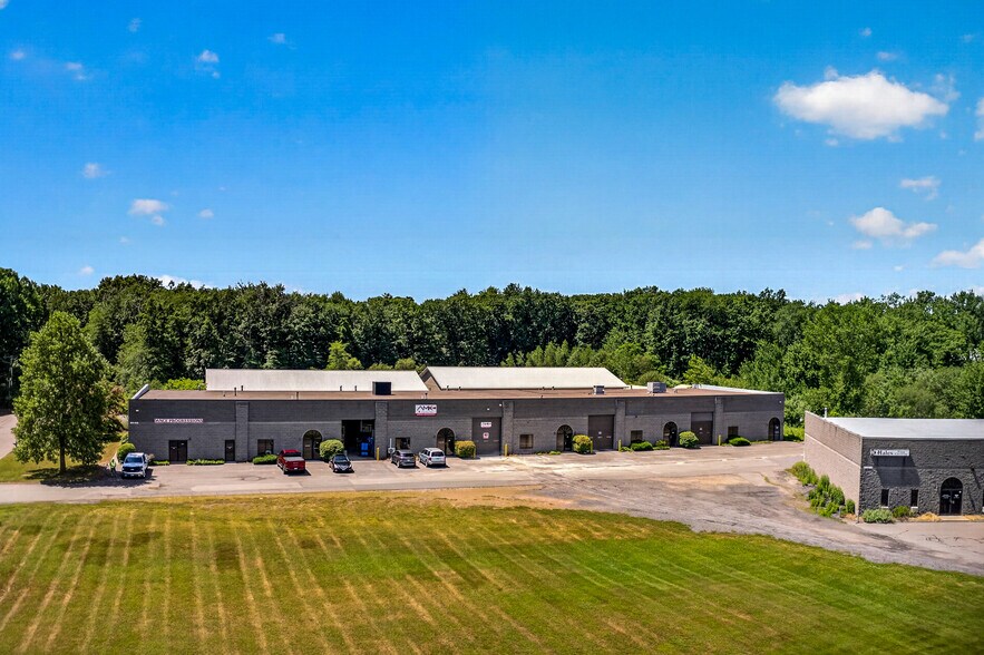 34 Patria Rd, South Windsor, CT à louer - Photo de l’immeuble – Image 1 sur 20