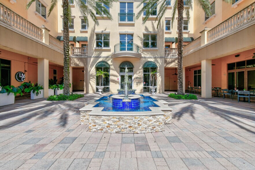 1880 N Congress Ave, Boynton Beach, FL à vendre - Photo de l’immeuble – Image 3 sur 15