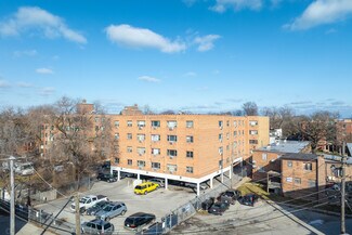 Plus de détails pour 7854 S South Shore Dr, Chicago, IL - Logement à vendre