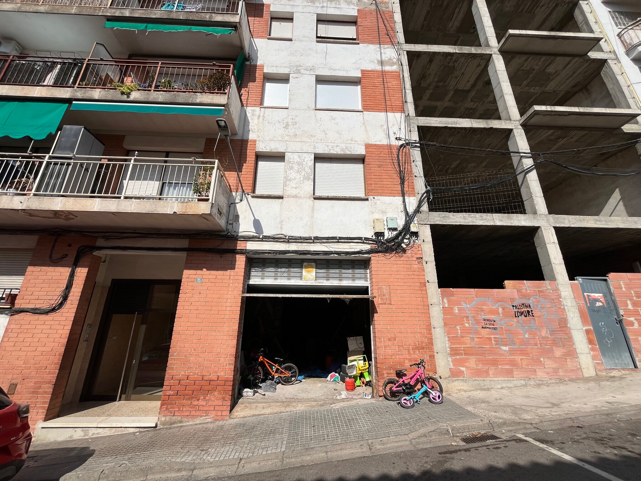 Immeuble residentiel dans Esparreguera, Barcelona à vendre Photo de l’immeuble– Image 1 sur 5