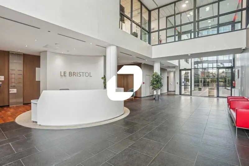 Bureau dans Vincennes à louer - Hall d’entrée – Image 2 sur 32