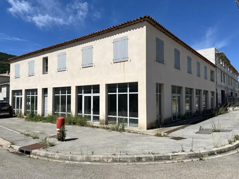 6 Rue Du Courrier Du Sud, La Môle à louer - Photo de l’immeuble – Image 3 sur 5