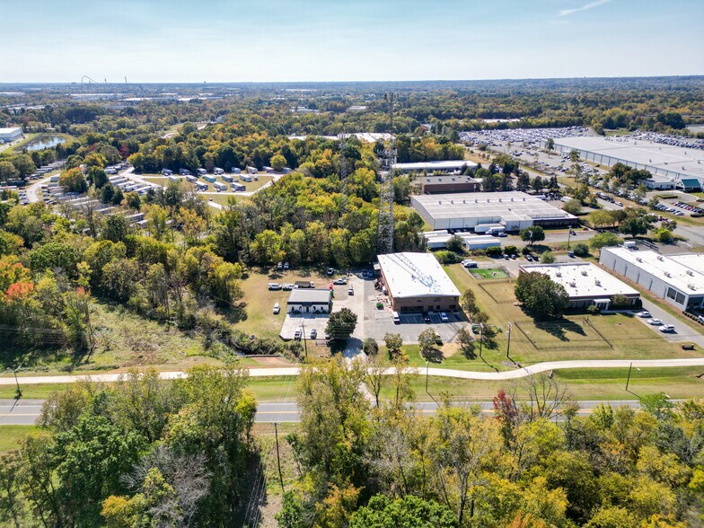 3101 & 3109 Westinghouse Blvd portefeuille de 2 biens à vendre sur LoopNet.fr - Photo de l’immeuble – Image 2 sur 14