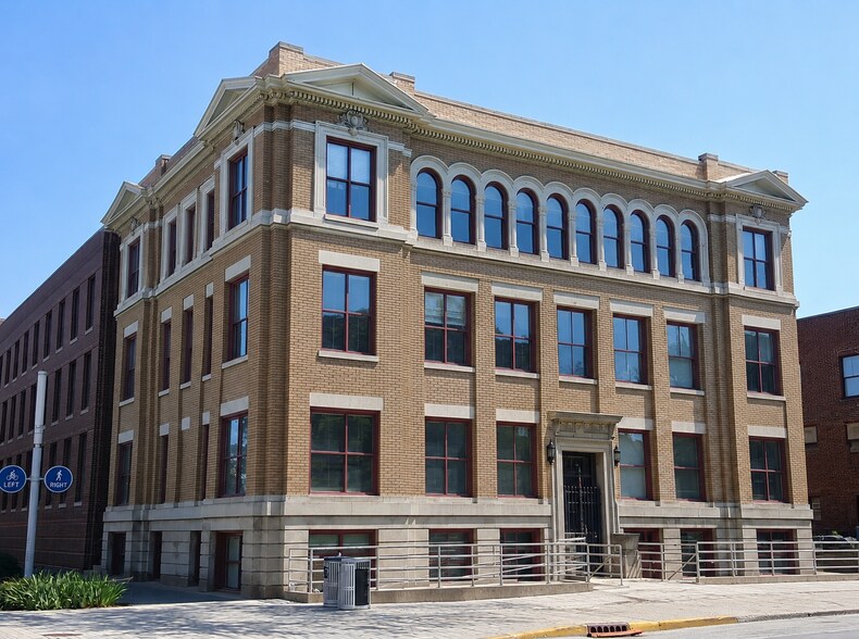 303 N Alabama St, Indianapolis, IN à louer - Photo de l’immeuble – Image 1 sur 7