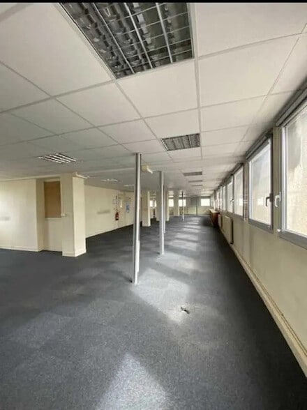 Bureau dans Le Havre à vendre - Photo de l’immeuble – Image 3 sur 5