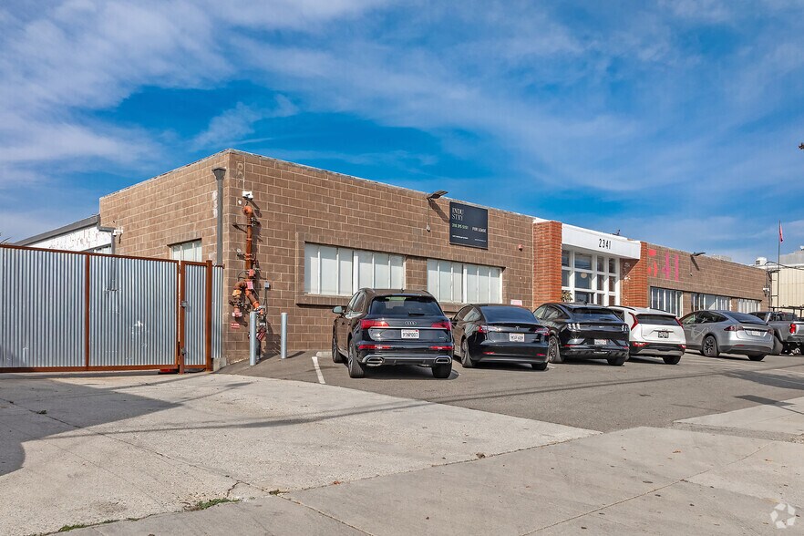 2341 Michigan Ave, Santa Monica, CA à louer - Photo principale – Image 1 sur 10