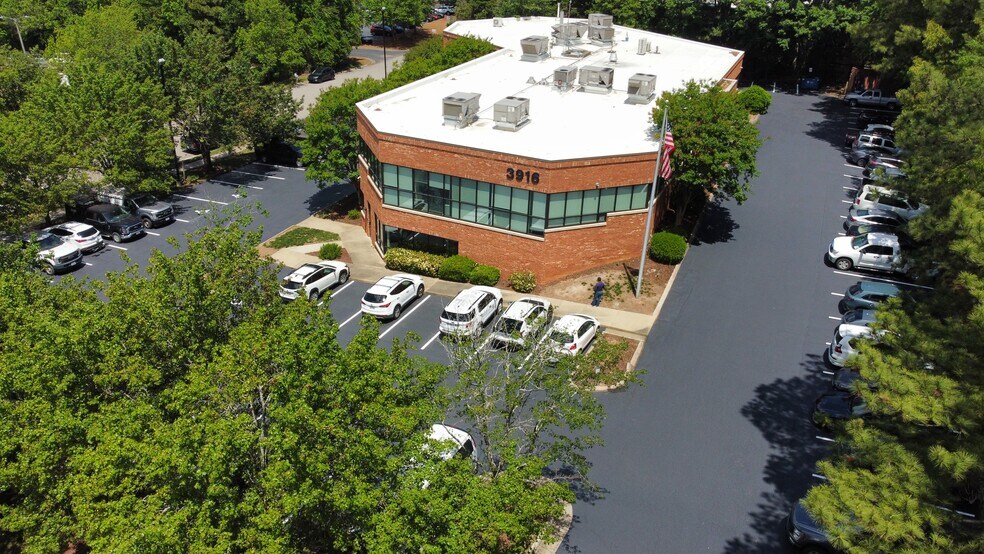 3916 Sunset Ridge Rd, Raleigh, NC à louer - Photo de l’immeuble – Image 3 sur 23