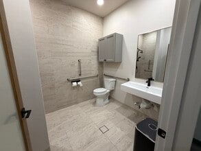14201 N Santa Fe Ave, Edmond, OK à louer Photo intérieure– Image 2 sur 4