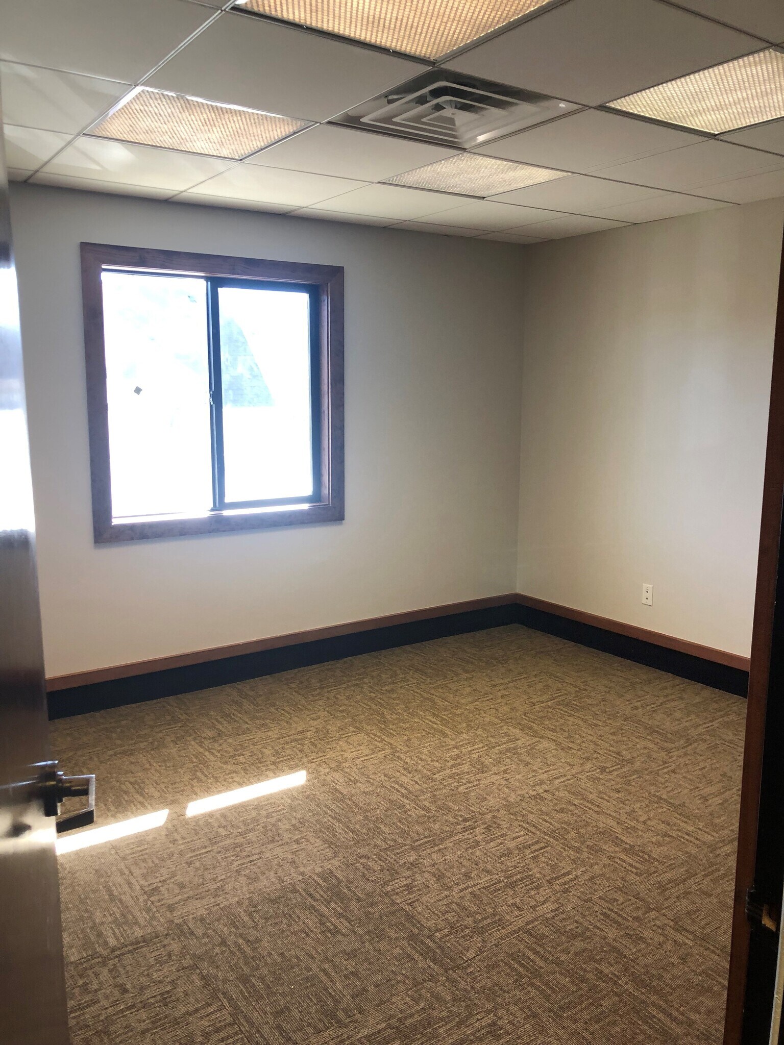 3570 E 12th Ave, Denver, CO à louer Photo intérieure– Image 1 sur 3