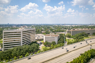 4710 Bellaire Blvd, Bellaire, TX - VUE AÉRIENNE  vue de carte