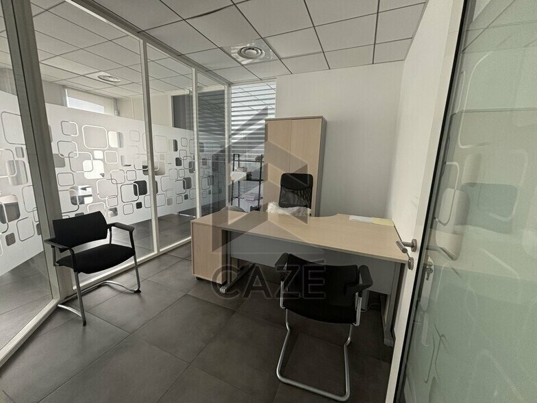 Bureau dans Eysines à vendre - Photo intérieure – Image 2 sur 10