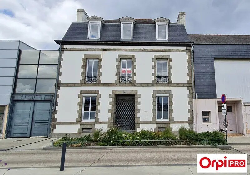 Bureau dans Saint-Brieuc à louer - Photo de l’immeuble – Image 1 sur 3