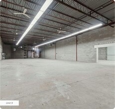 1361 Huntingwood Dr, Toronto, ON à louer Photo intérieure– Image 2 sur 5