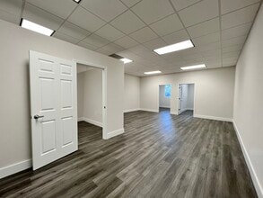 7791 NW 46th St, Doral, FL à louer Photo intérieure– Image 1 sur 13