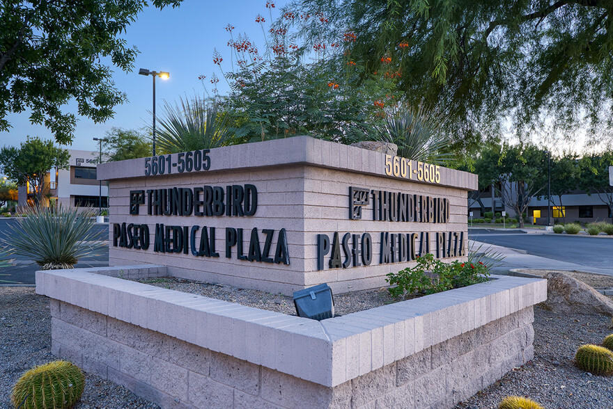 5601-5605 W Eugie Ave, Glendale, AZ à louer - Photo de l’immeuble – Image 3 sur 5