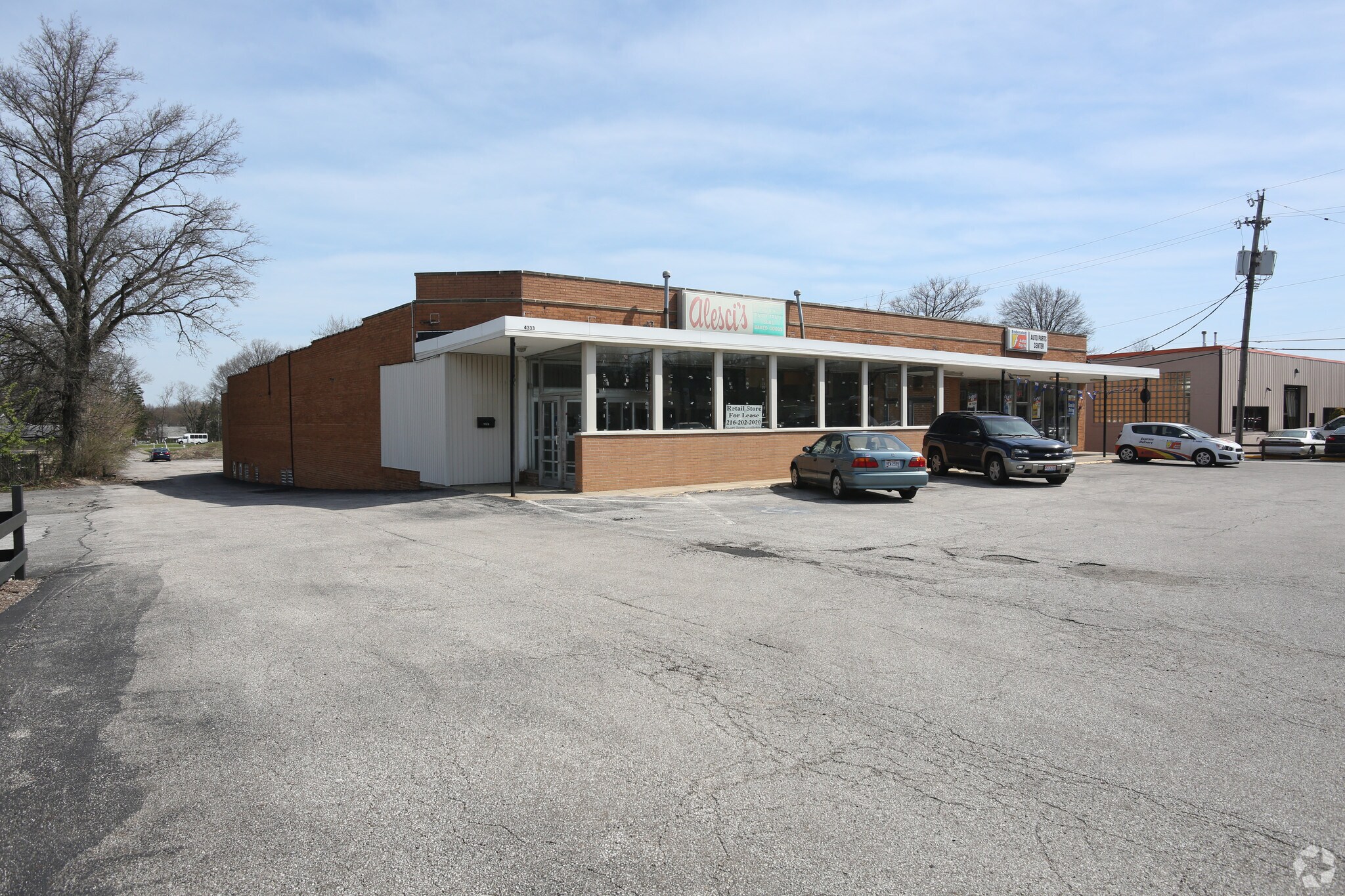 4333-4337 Mayfield Rd, Cleveland, OH à louer Photo principale– Image 1 sur 6