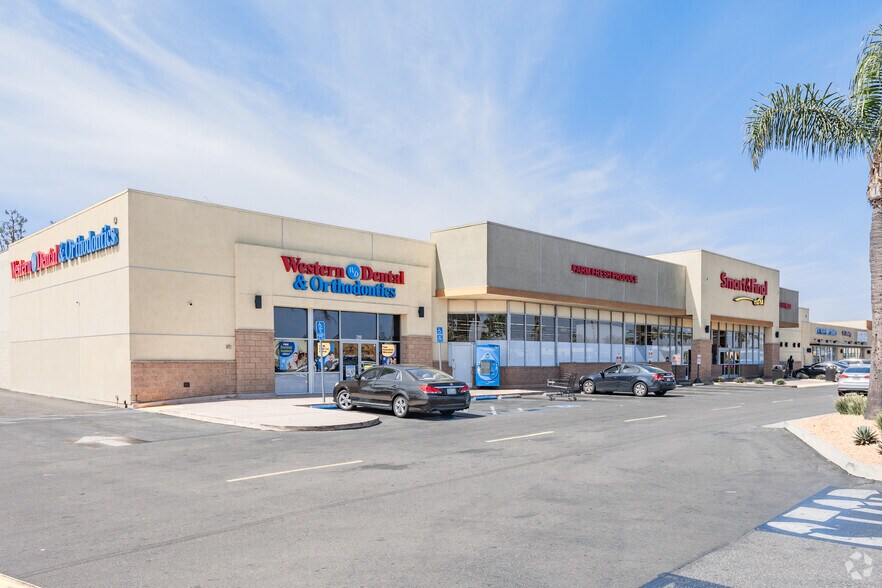 220 E Compton Blvd, Compton, CA à vendre - Photo de l’immeuble – Image 2 sur 7