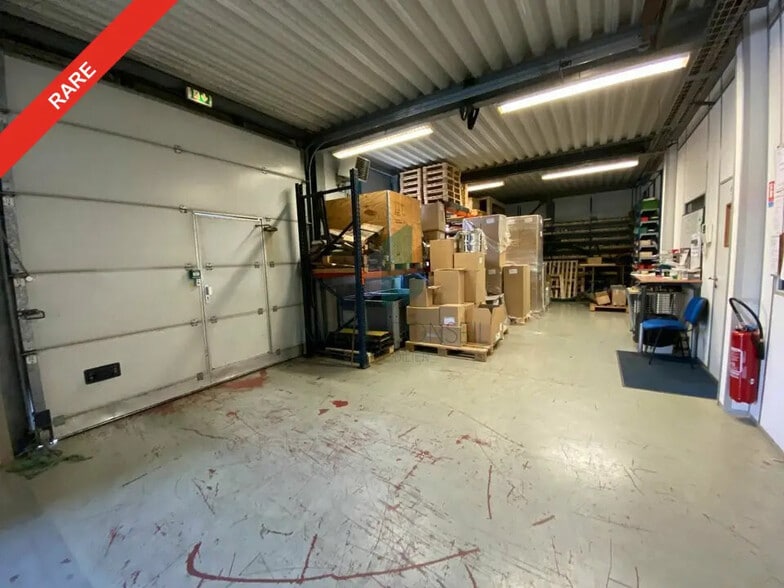 Local d'activités dans Baillet-en-France à vendre - Photo de l’immeuble – Image 3 sur 9