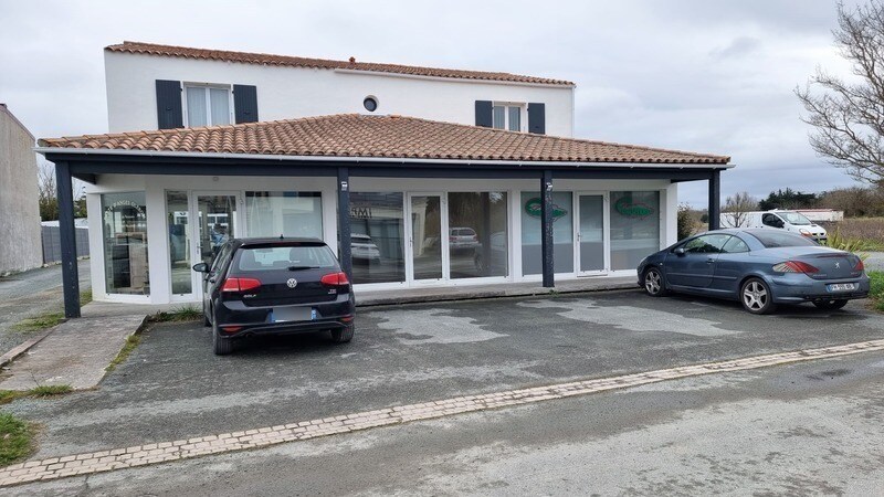 Bureau dans SAINT-PIERRE-D'OLERON à louer Photo de l’immeuble– Image 1 sur 16