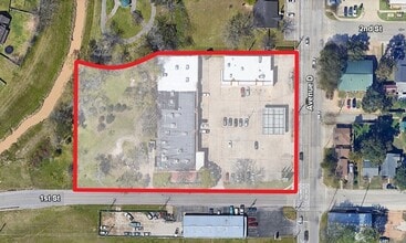 811 Avenue D, Katy, TX à louer Photo intérieure– Image 2 sur 6