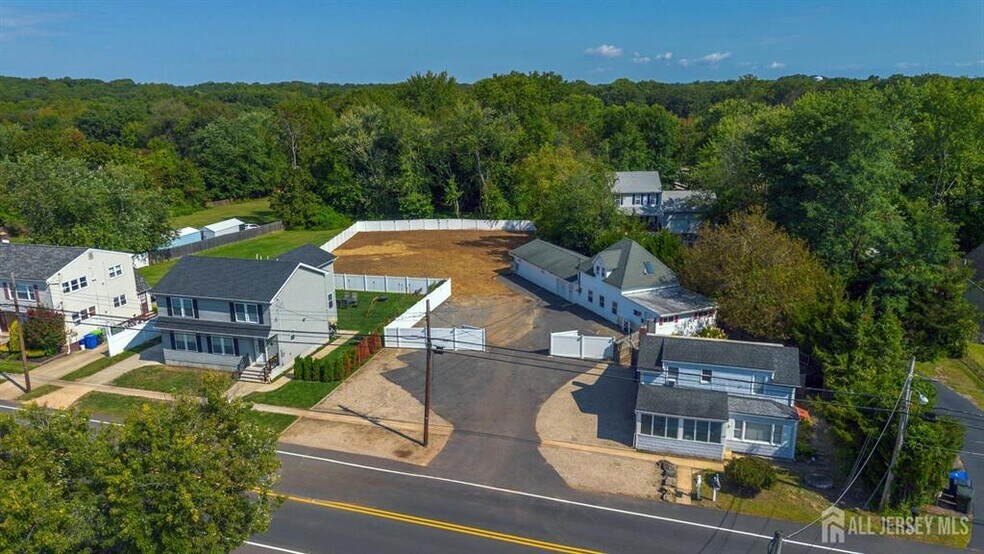 40 Amboy Rd, Old Bridge, NJ à vendre - Photo de l’immeuble – Image 2 sur 68