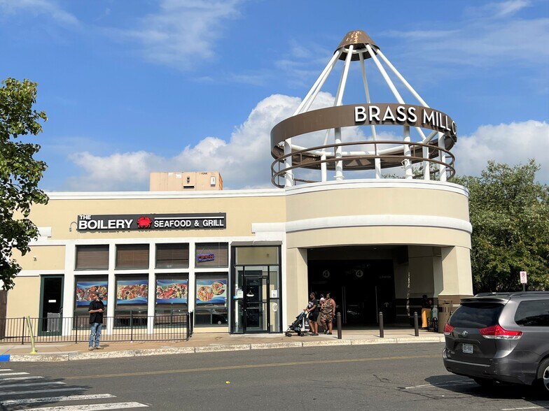 475-575 Union St, Waterbury, CT à louer - Photo de l’immeuble – Image 2 sur 4
