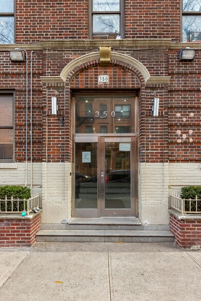 Morningside Park Portflio portefeuille de 3 biens à vendre sur LoopNet.fr - Photo de l’immeuble – Image 3 sur 12