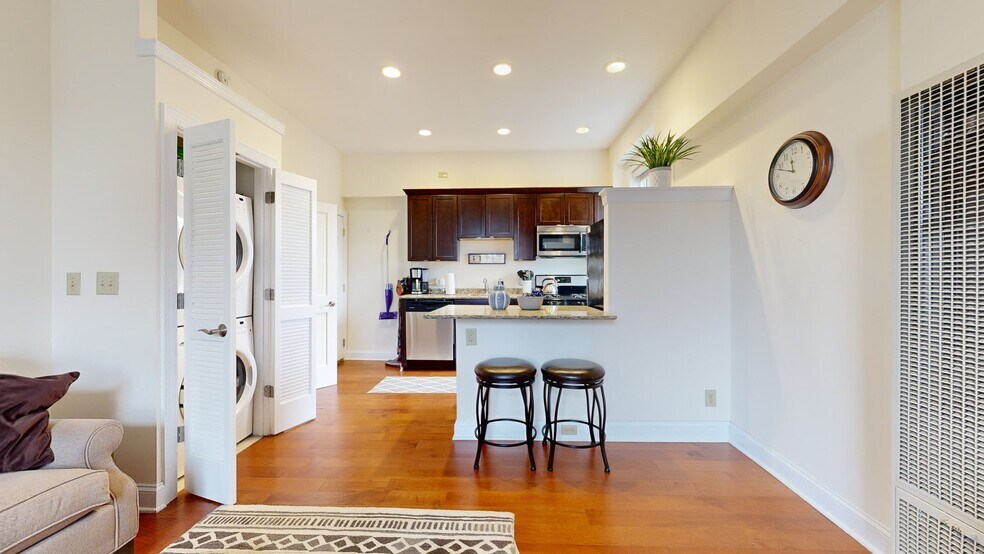 20 Saint Louis Pl, Buffalo, NY à vendre - Numérisation 3D Matterport – Image 2 sur 19