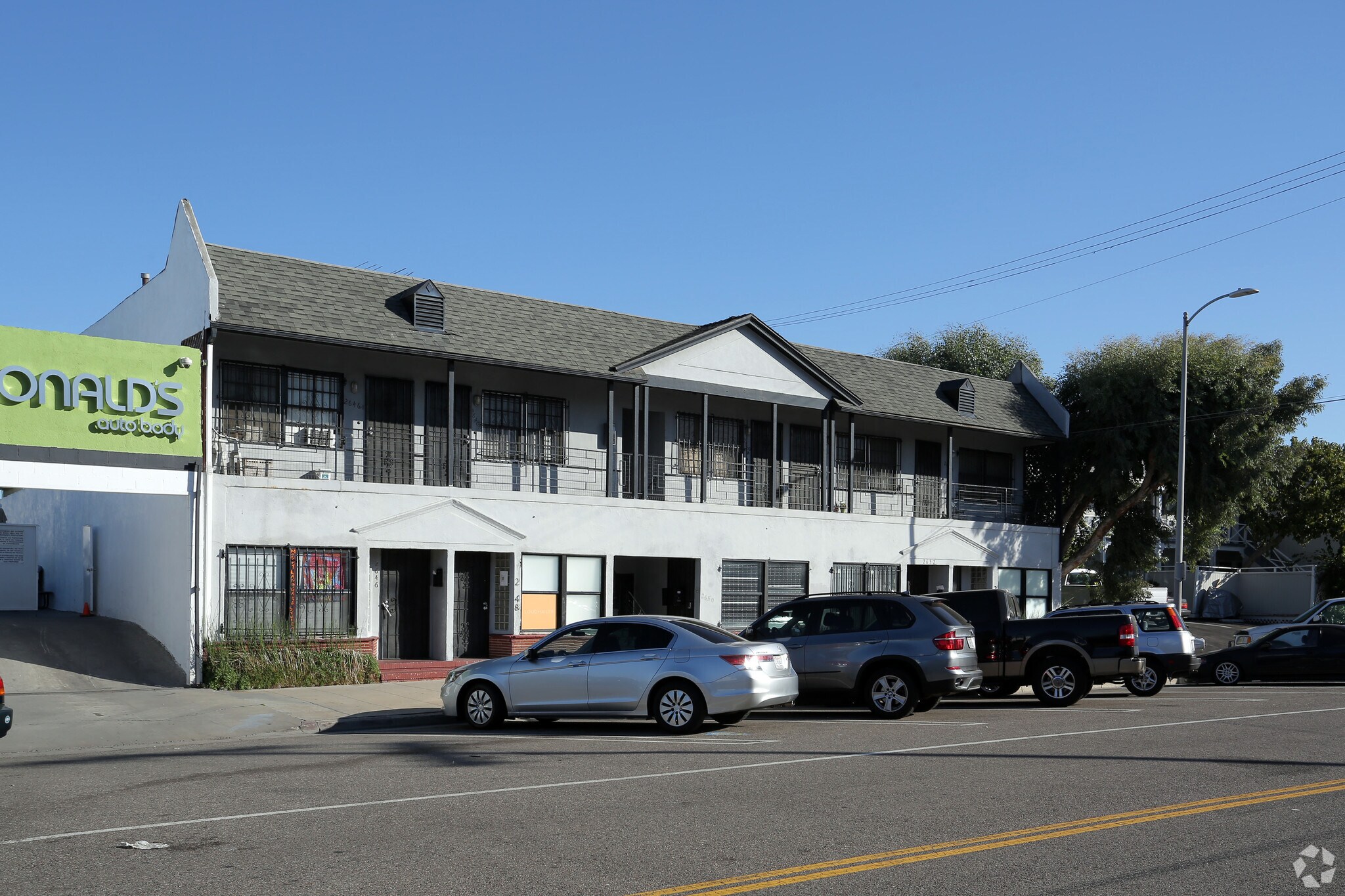 2646-2656 La Cienega Ave, Los Angeles, CA à louer Photo principale– Image 1 sur 20
