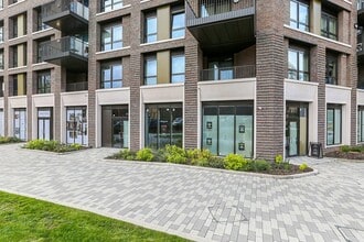 Conington Rd, Londres à louer Photo de l’immeuble– Image 1 sur 7