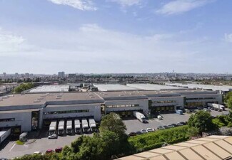 Plus de détails pour 51 Rue Du Commandant Rolland, Le Bourget - Bureau, Local d'activités à louer