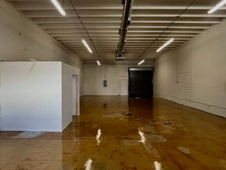 Plus de détails pour 5700 NE 4th Ave, Miami, FL - Industriel/Logistique à louer