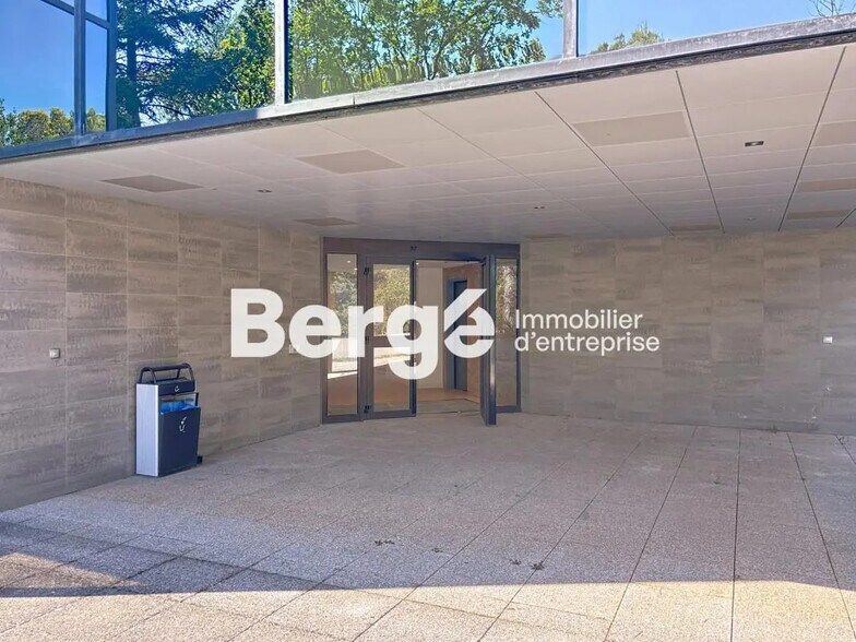 Bureau dans Valbonne à louer - Photo de l’immeuble – Image 2 sur 4