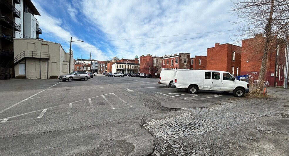 14 W Marshall St, Richmond, VA à vendre - Photo de l’immeuble – Image 2 sur 4