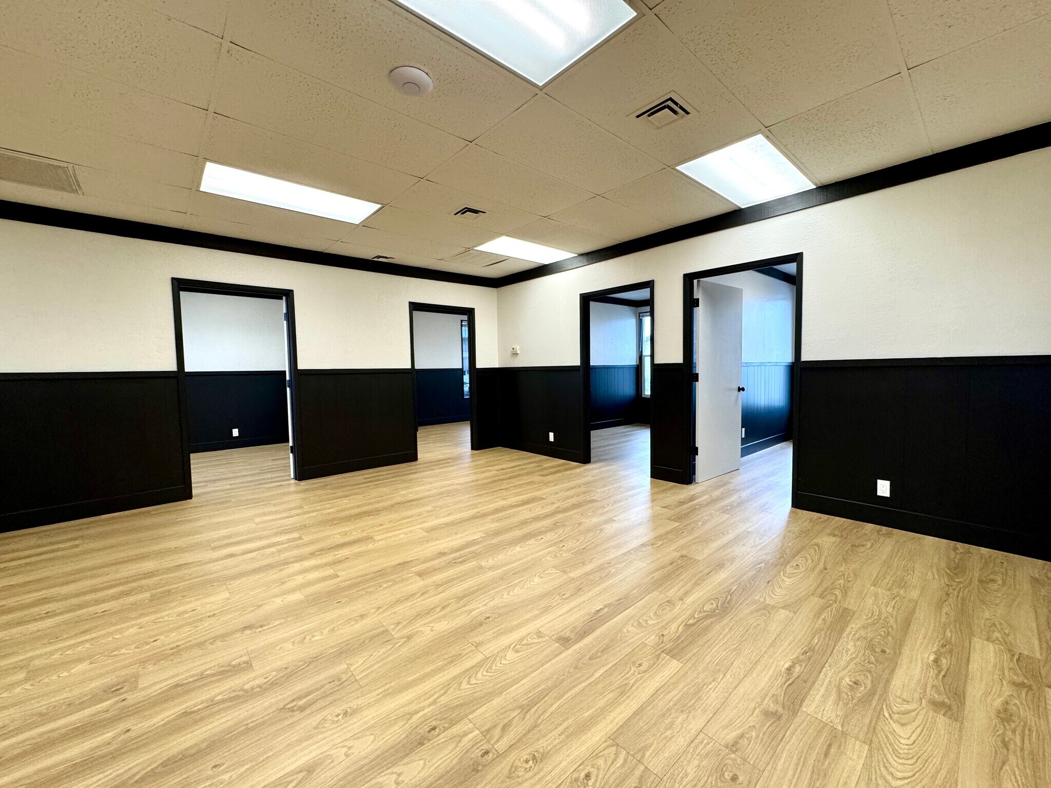 610-638 Azalea Ave, Redding, CA à louer Photo principale– Image 1 sur 15