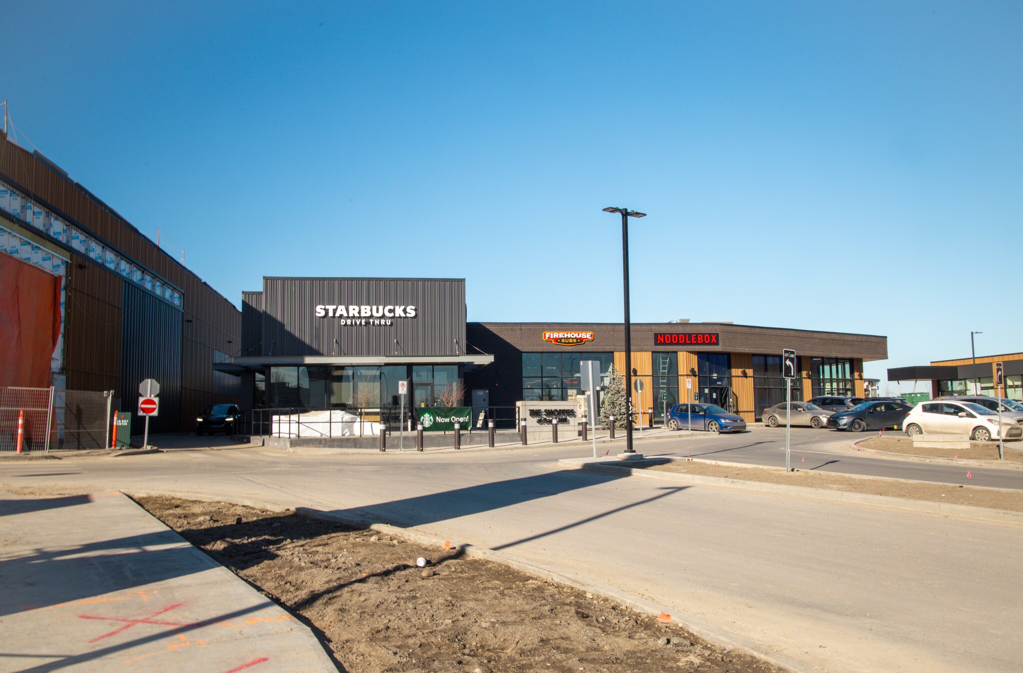 230 Sage Hill Blvd NW, Calgary, AB à louer Photo principale– Image 1 sur 18