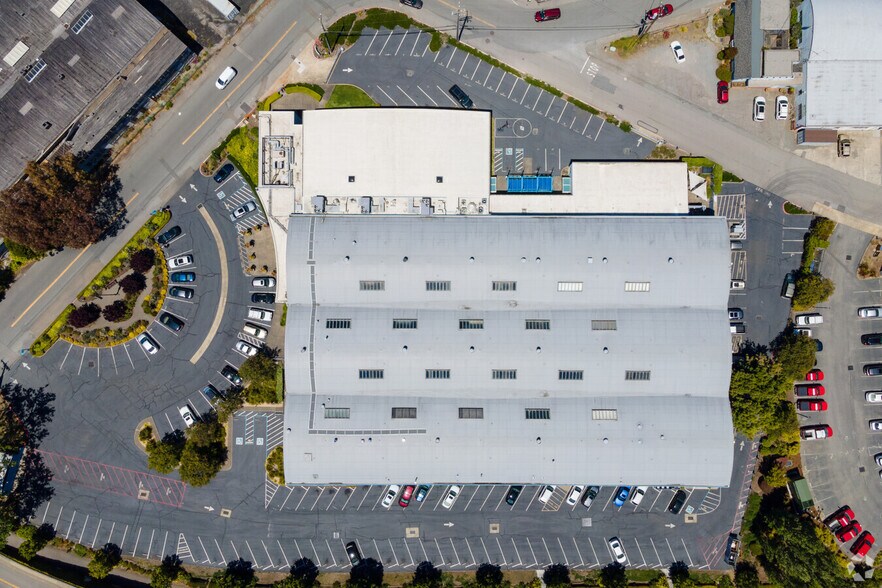 10-20 Liberty Ship Way, Sausalito, CA à louer - Photo de l’immeuble – Image 3 sur 15