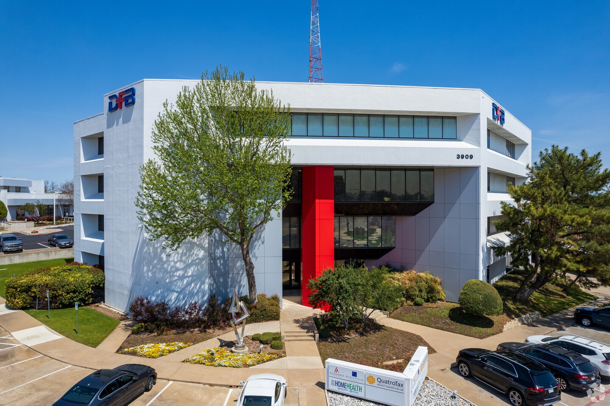 3909 Hulen St, Fort Worth, TX à louer Photo de l’immeuble– Image 1 sur 16