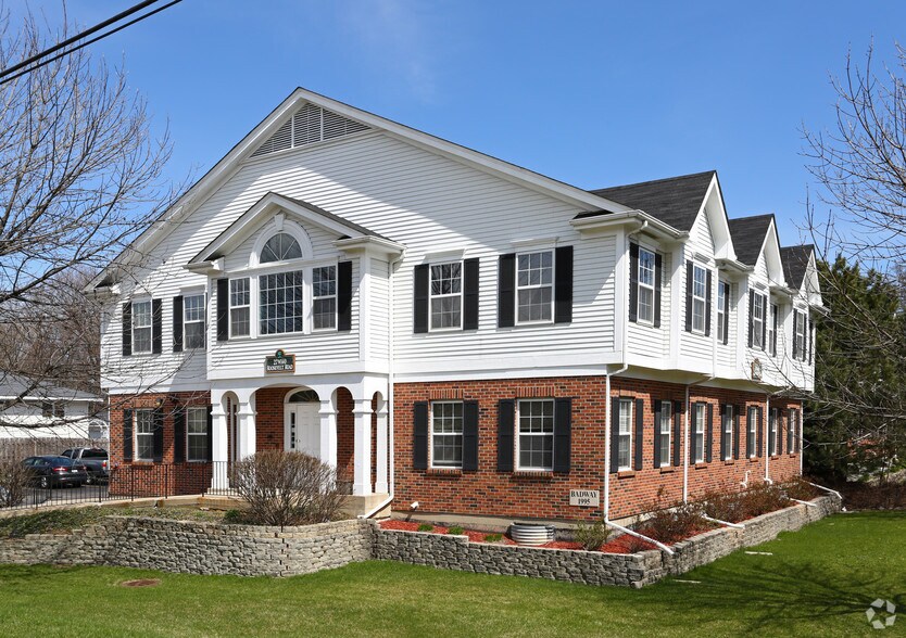 27W140 Roosevelt Rd, Winfield, IL à louer - Photo principale – Image 1 sur 47