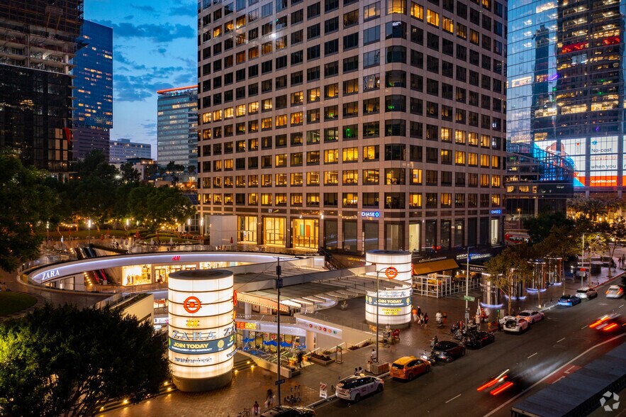 725 S Figueroa St, Los Angeles, CA à louer - Photo de l’immeuble – Image 3 sur 24